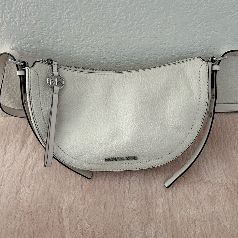 Michael Kors White Shoulder Bag